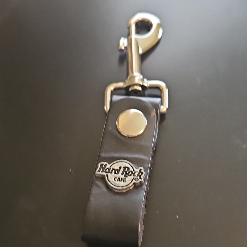 Hard Rock Cafe Black and Silver Keychain